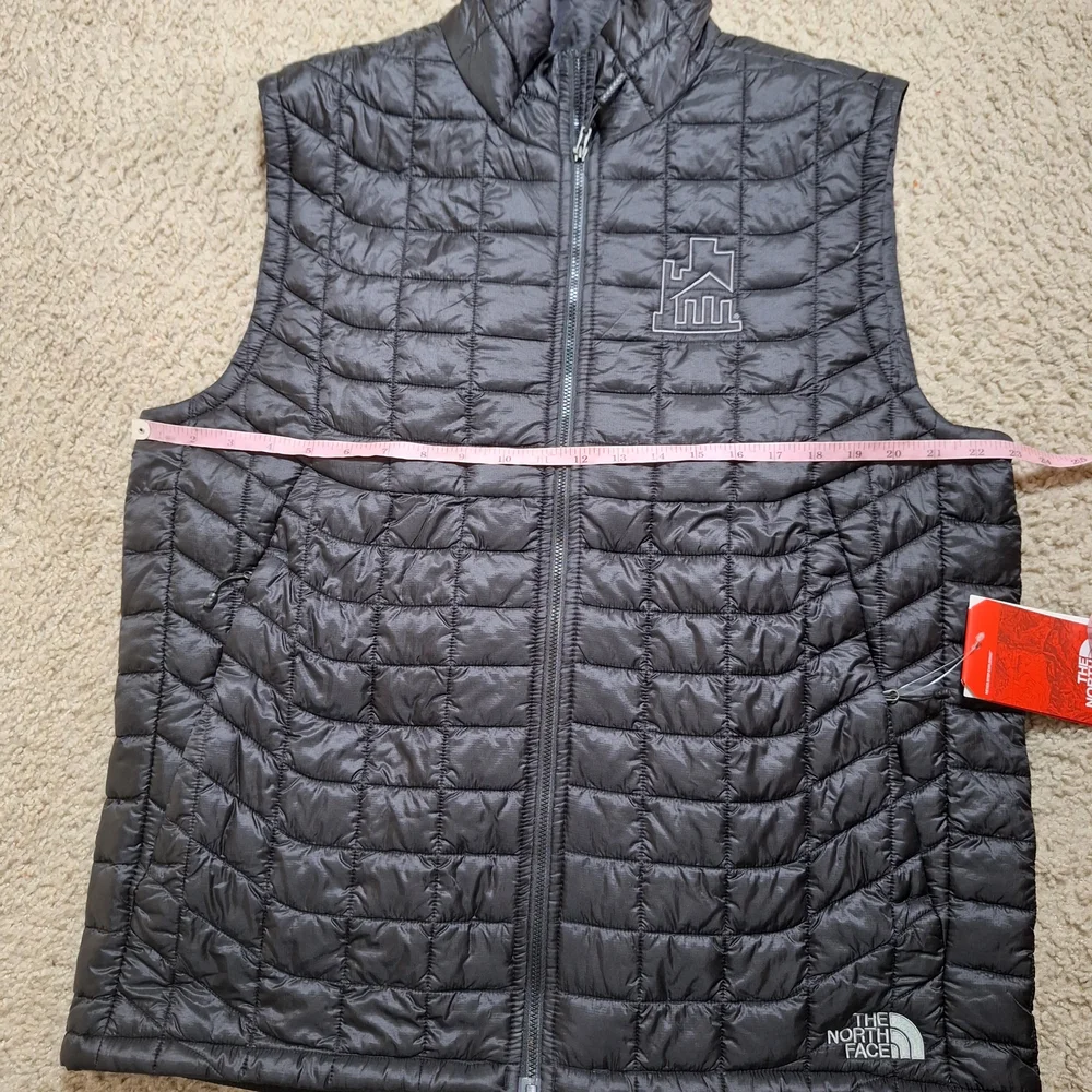 NWT The North Face ThermoBall Eco Vest Men's Large Black Quilted Puffer Size L